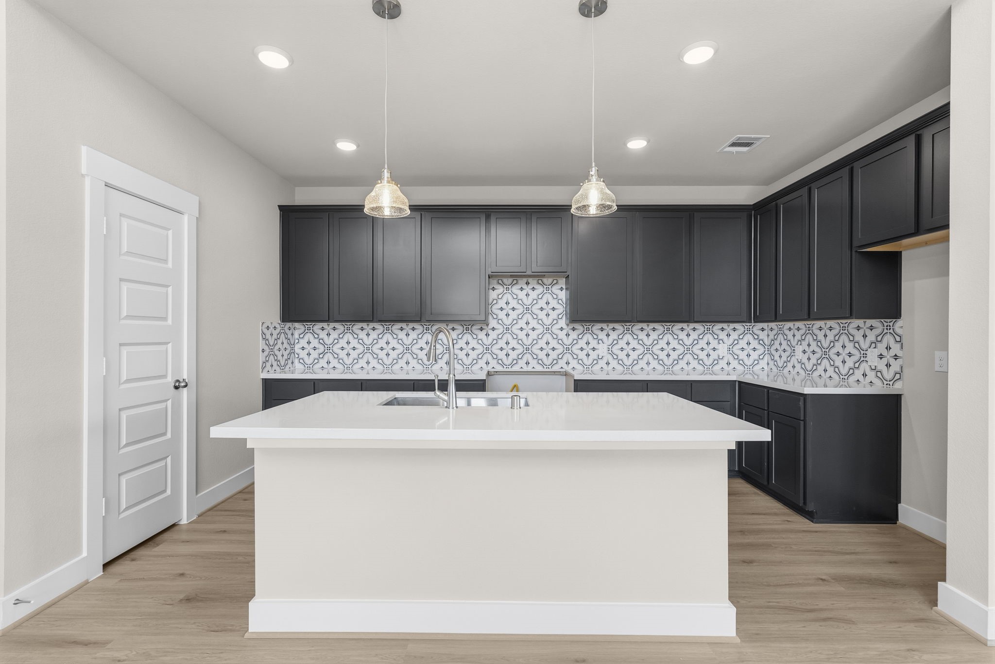 19218 Trinity Terrace Ln Spring Spring, TX 77379 - Photo 12 of 46