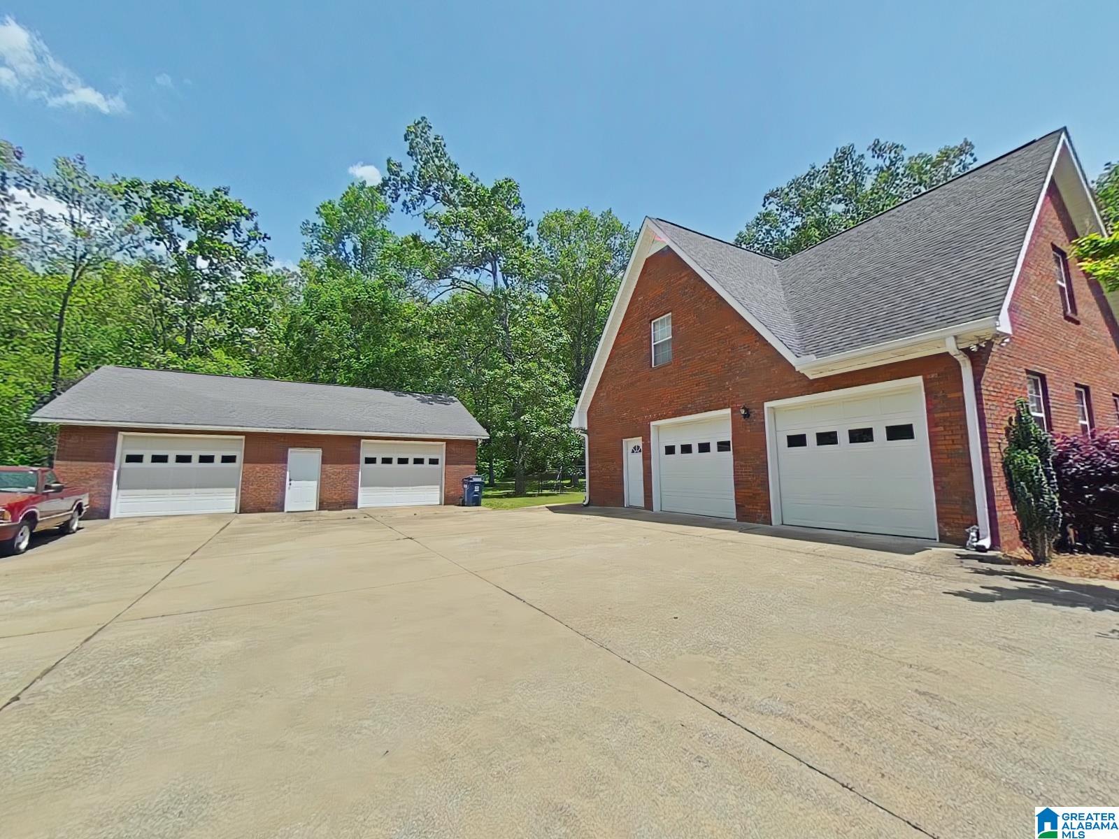 1417 Cherokee Trail Anniston, AL 36206 - Photo 2 of 6
