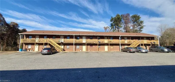 $795 | 3011 Broadbay Drive, Winston-Salem, NC 27107