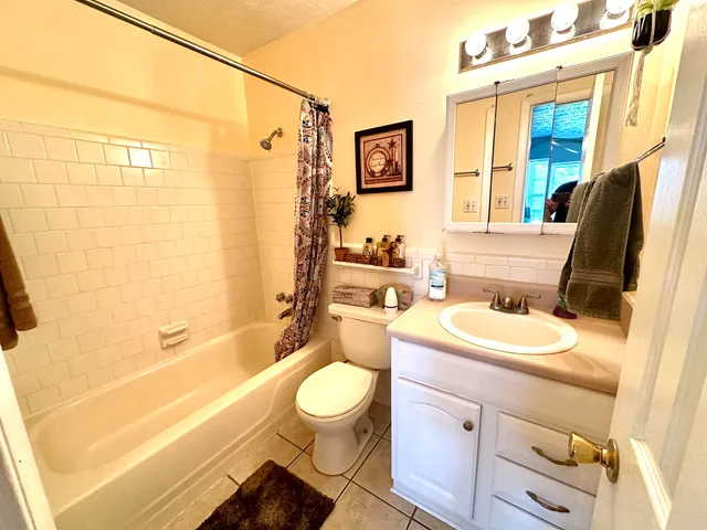 $99,900 | 2020 Continental Avenue, Unit 226, Tallahassee, FL 32304