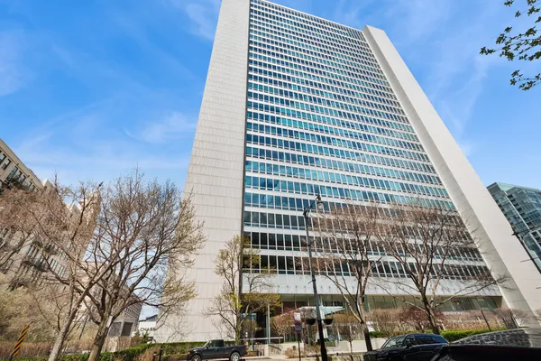$575,000 | 500 West Superior Street, Unit 813, Chicago, IL 60654