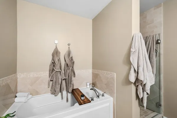 $575,000 | 500 West Superior Street, Unit 813, Chicago, IL 60654