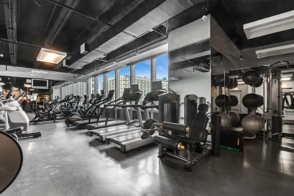 $575,000 | 500 West Superior Street, Unit 813, Chicago, IL 60654
