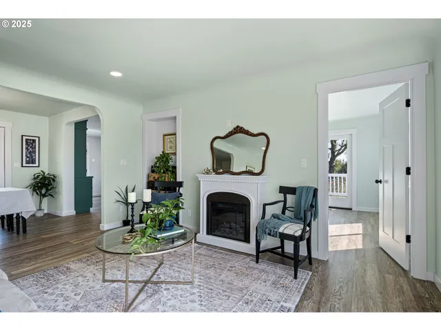 $579,000 | 24315 Peoria Road, Harrisburg, OR 97446