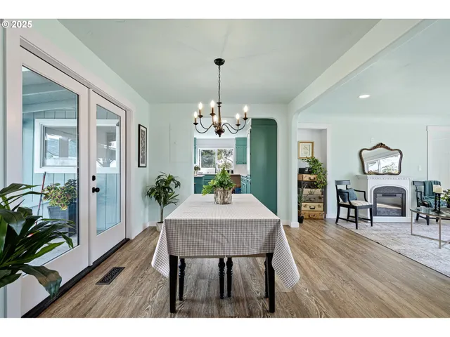 $579,000 | 24315 Peoria Road, Harrisburg, OR 97446