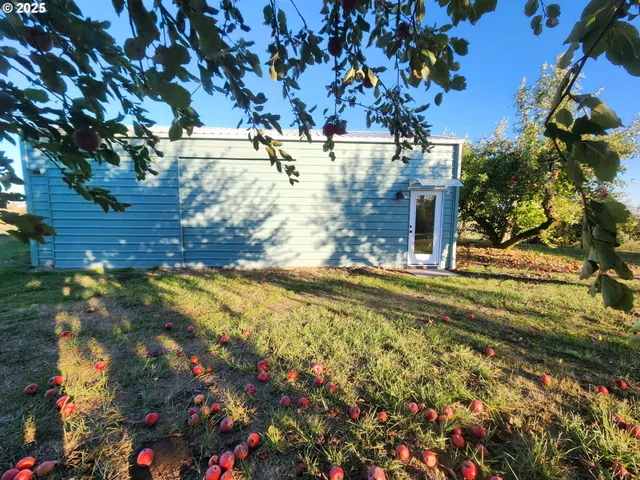 $579,000 | 24315 Peoria Road, Harrisburg, OR 97446