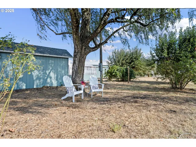 $579,000 | 24315 Peoria Road, Harrisburg, OR 97446