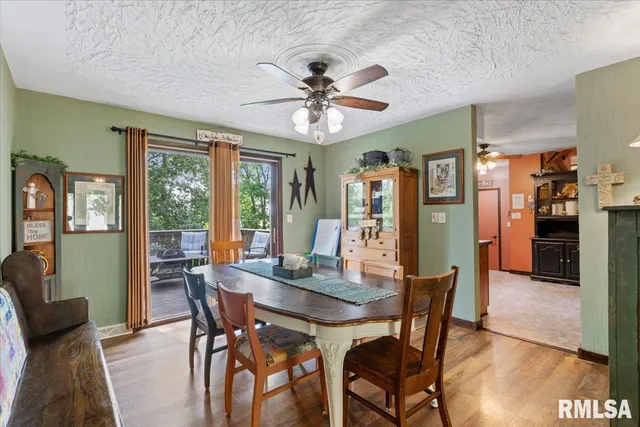 $299,900 | 109 Hillcrest Drive, Geneseo, IL 61254