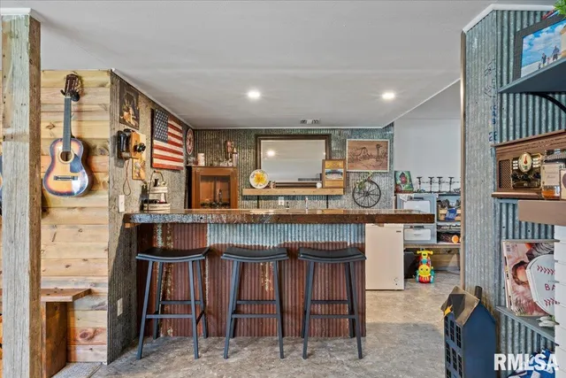 $299,900 | 109 Hillcrest Drive, Geneseo, IL 61254