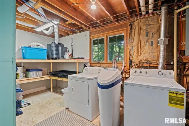 $299,900 | 109 Hillcrest Drive, Geneseo, IL 61254