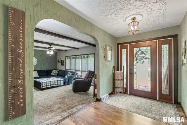 $299,900 | 109 Hillcrest Drive, Geneseo, IL 61254