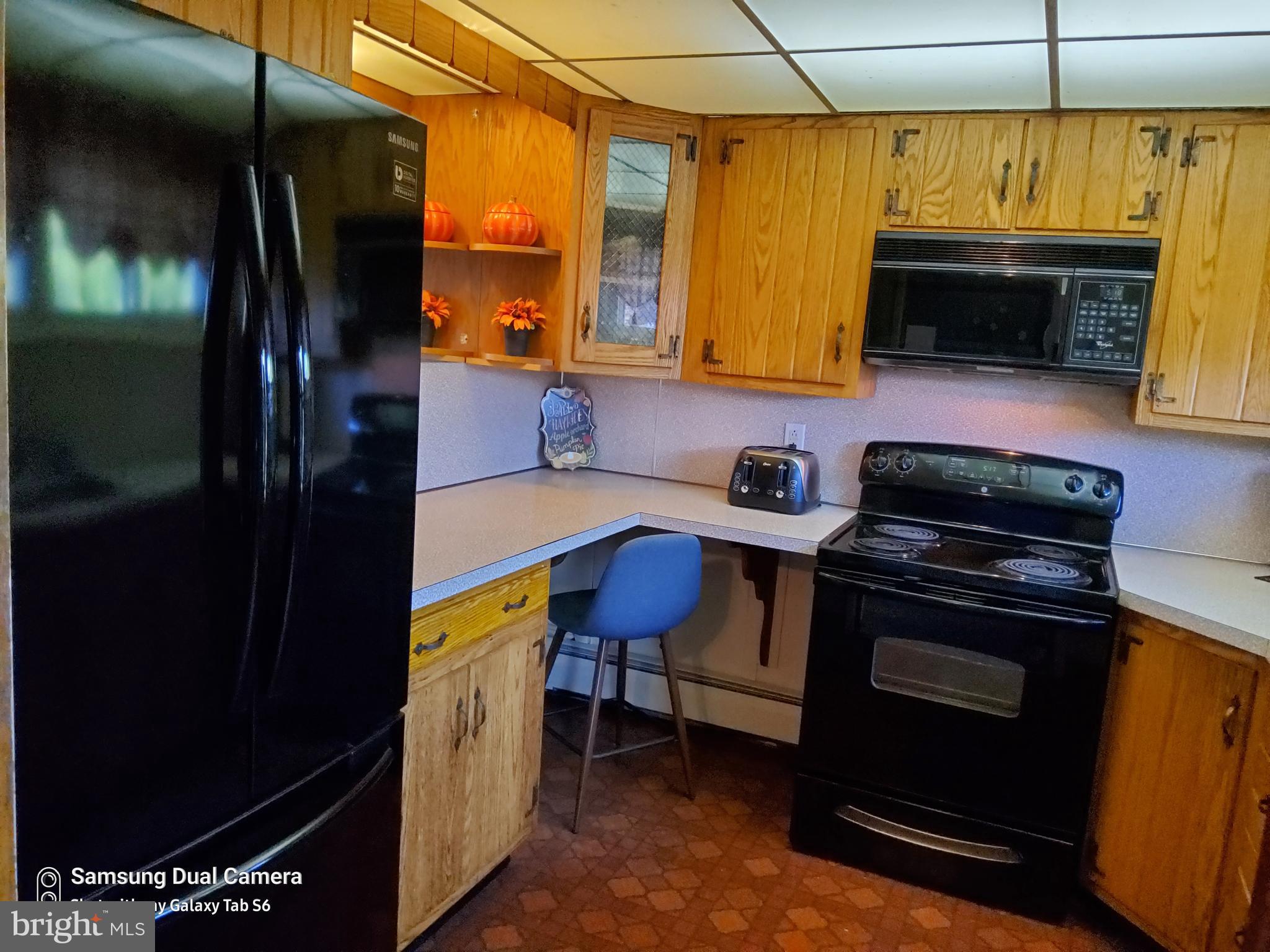 37 Goldengate Road Levittown, PA 19057 - Photo 5 of 23 Kitchen