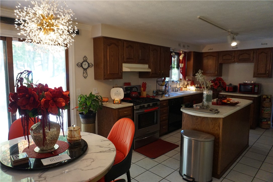 237 Creighton Lane Greece, NY 14612 - Photo 13 of 29