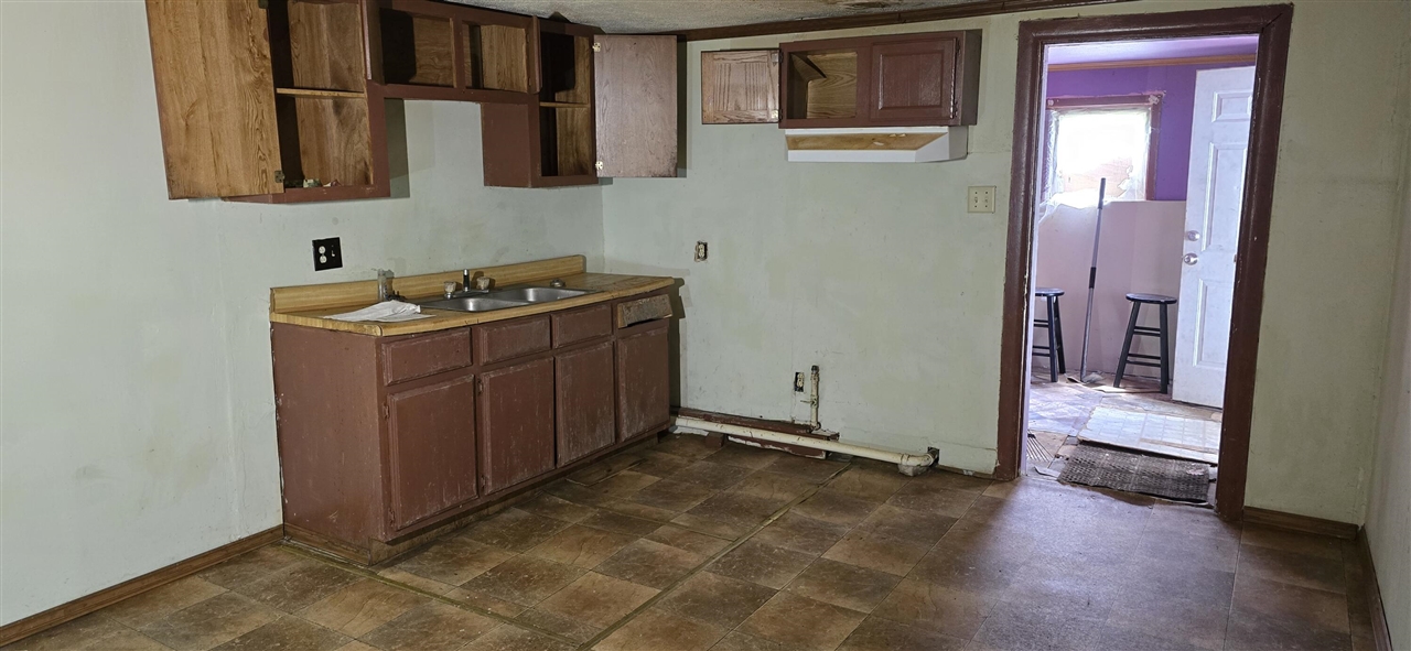 17881 South River Road Three Rivers, MI 49093 - Photo 10 of 16