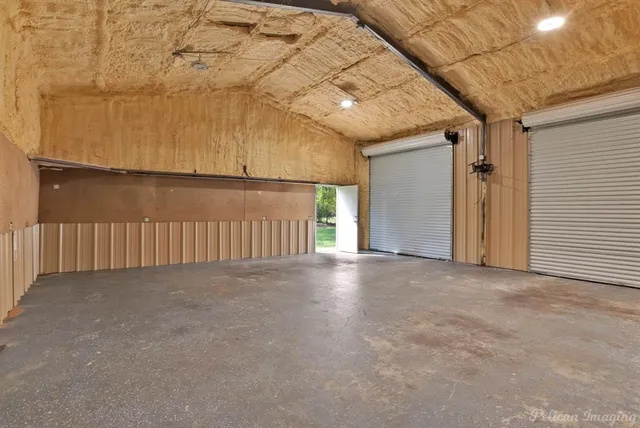 a view of a garage