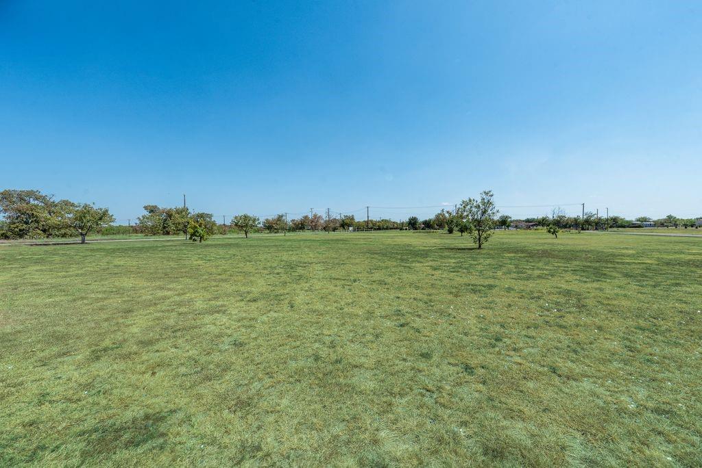 10594 Sam Reynolds Road Justin, TX 76247 - Photo 35 of 37 Gallery Image 35