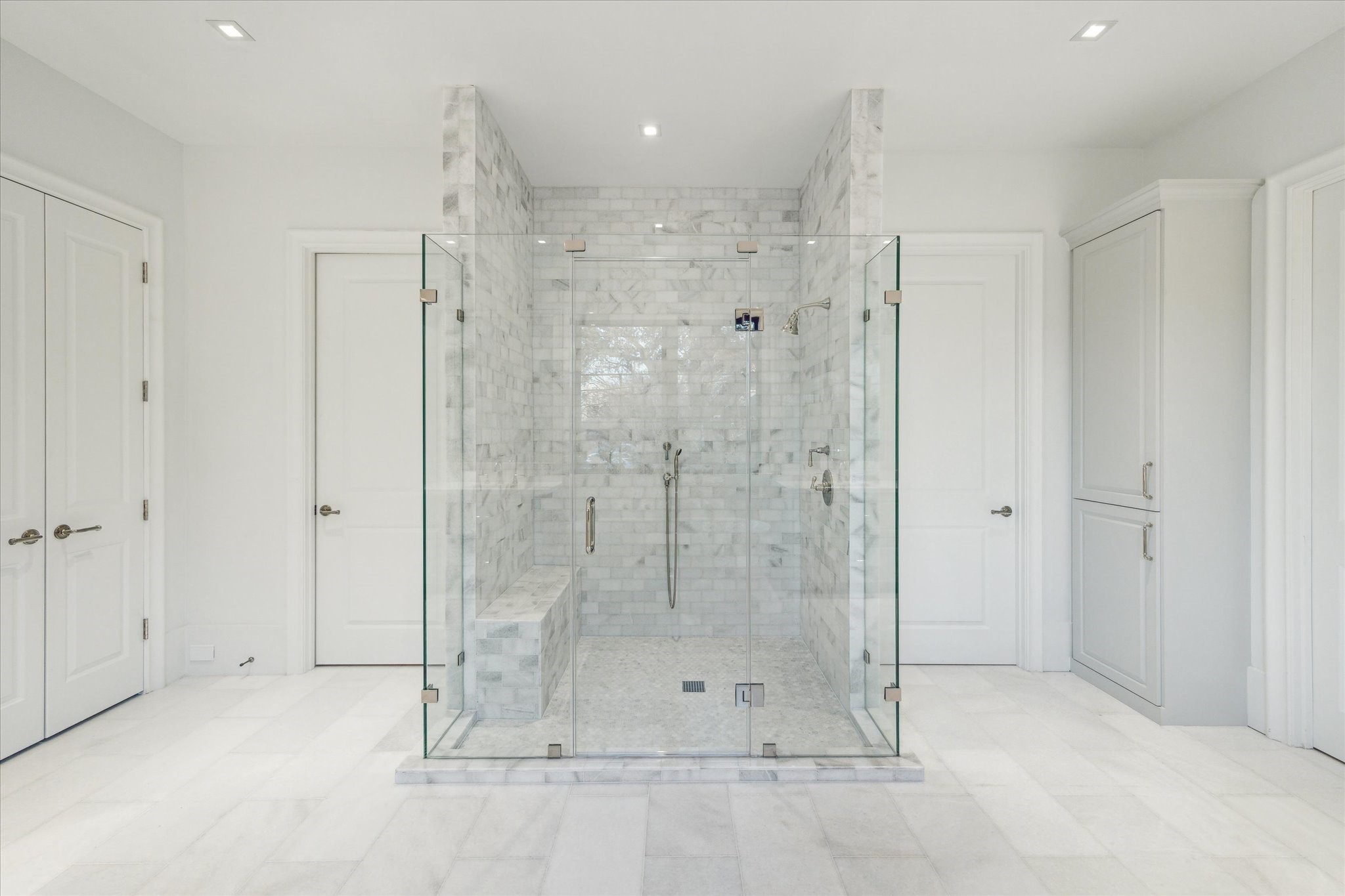 2711 Eastgrove Lane Houston, TX 77027 - Photo 32 of 48 a bathroom with a shower