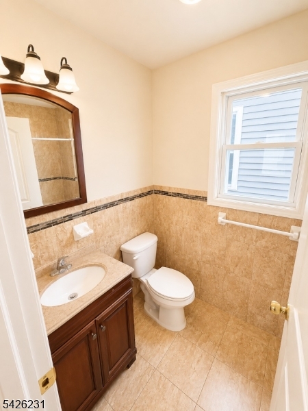 1028 Bond Street, Unit 2 Elizabeth, NJ 07201 - Photo 14 of 16