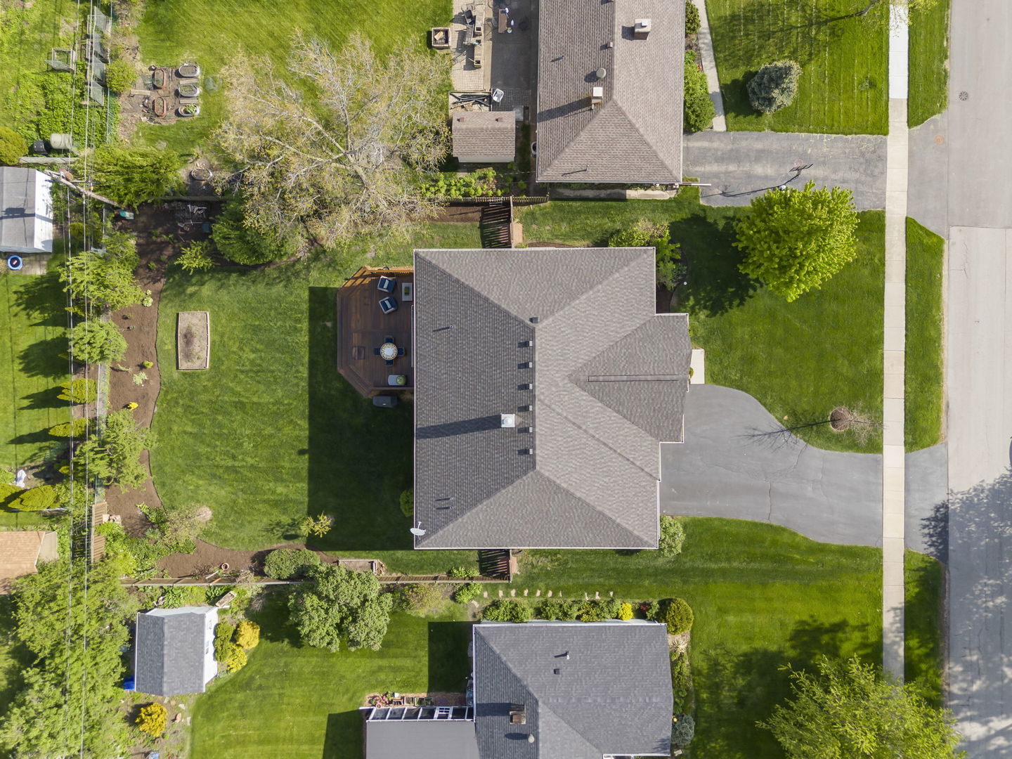 1711 Driving Park Road Wheaton, IL 60187 - Photo 32 of 41 an aerial view of a house