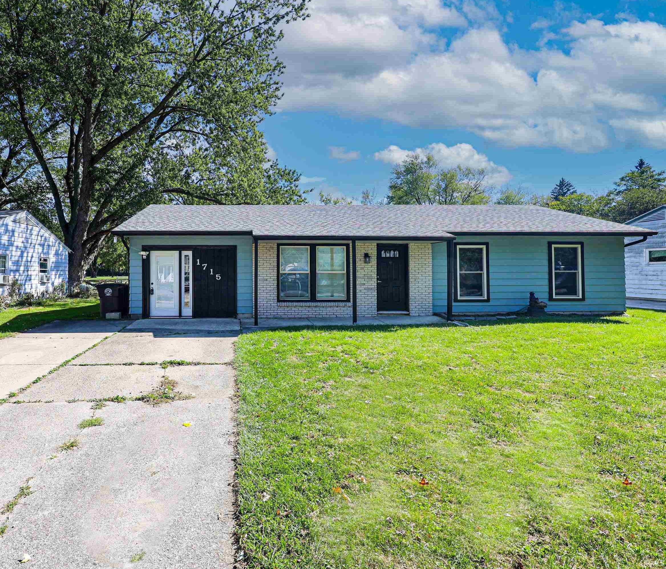 1715 Godfrey Road Fort Wayne, IN 46819 - Photo 1 of 31