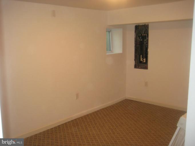 615 Columbia Road Northwest Washington, DC 20001 - Photo 2 of 26 Interior (General)