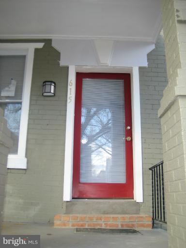615 Columbia Road Northwest Washington, DC 20001 - Photo 17 of 26 Exterior (Front)
