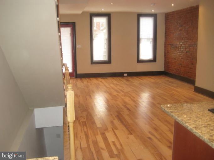 615 Columbia Road Northwest Washington, DC 20001 - Photo 18 of 26 Interior (General)