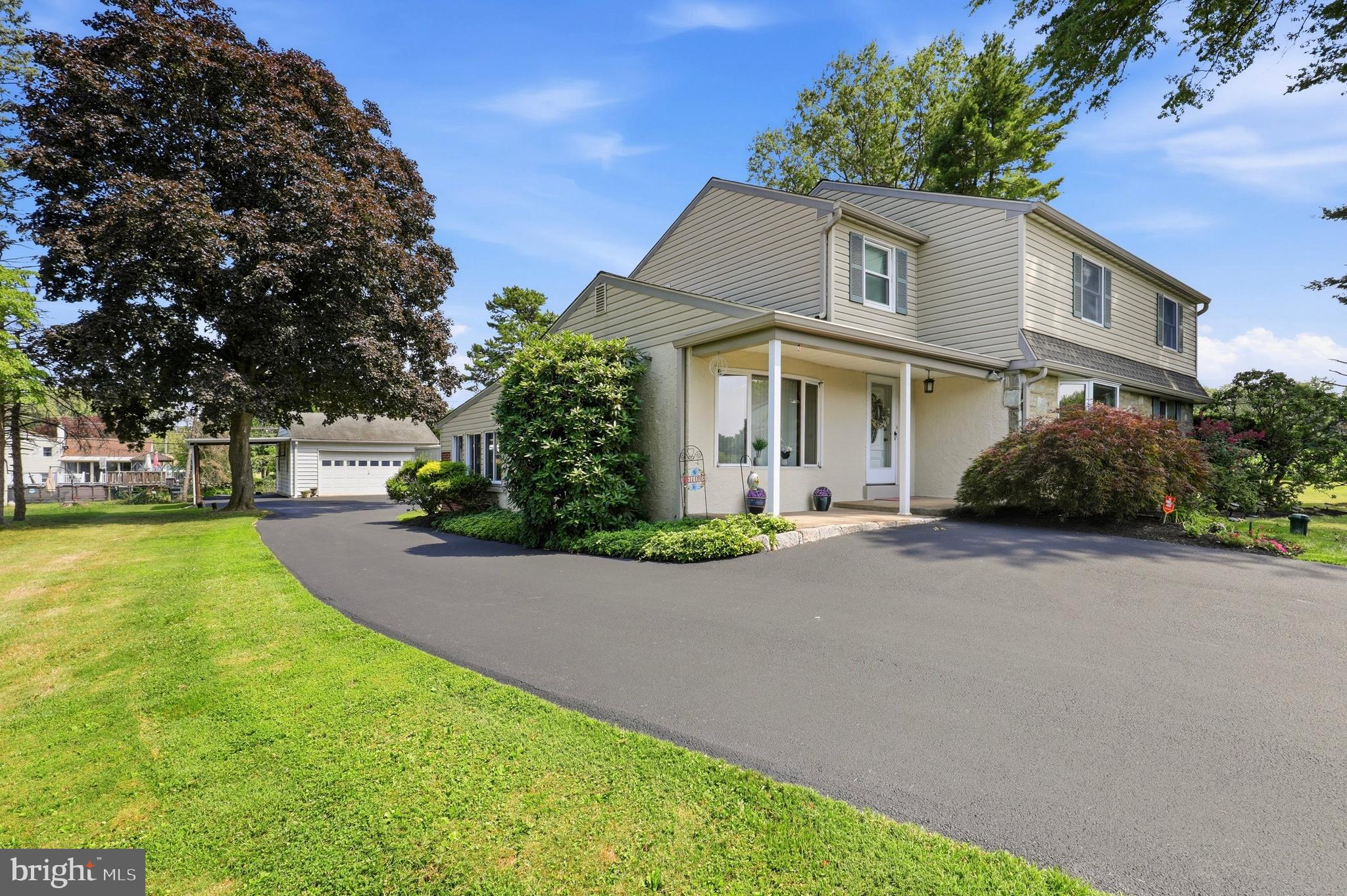 563 Broadview Road Southampton, PA 18966 - Photo 3 of 38