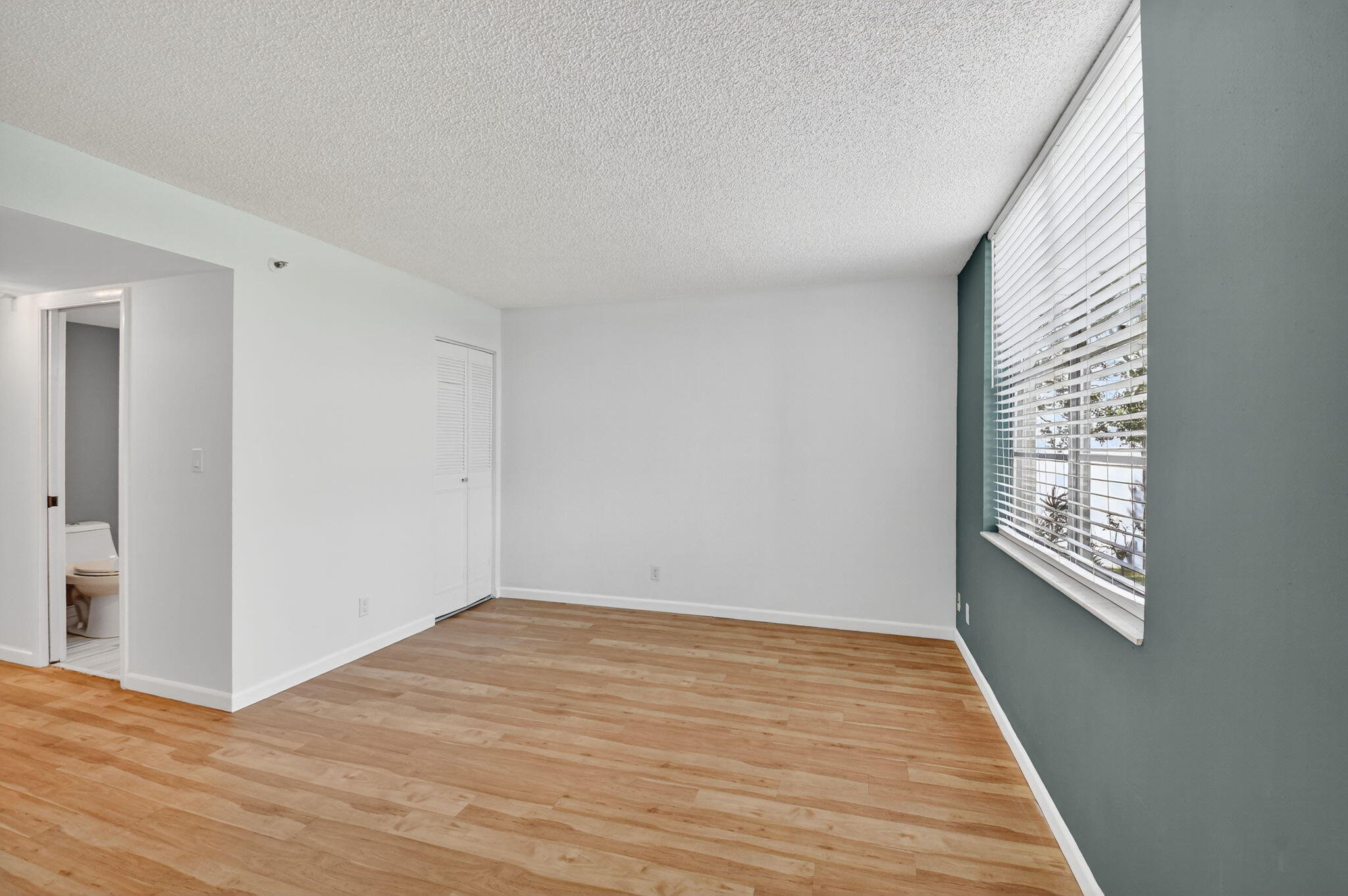 5340 Northwest 2nd Avenue, Unit 220 Boca Raton, FL 33487 - Photo 19 of 46 31-web-or-mls-023_DSC_5021