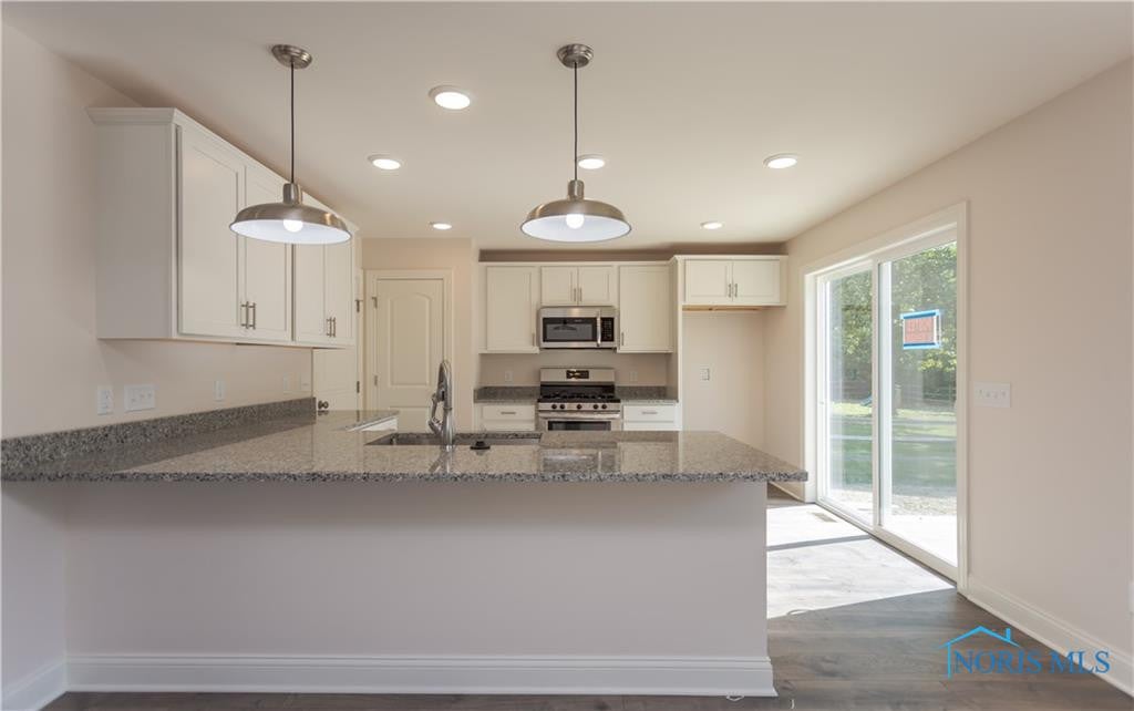 4104 Corey Road Toledo, OH 43623 - Photo 6 of 12 Gallery Image 6