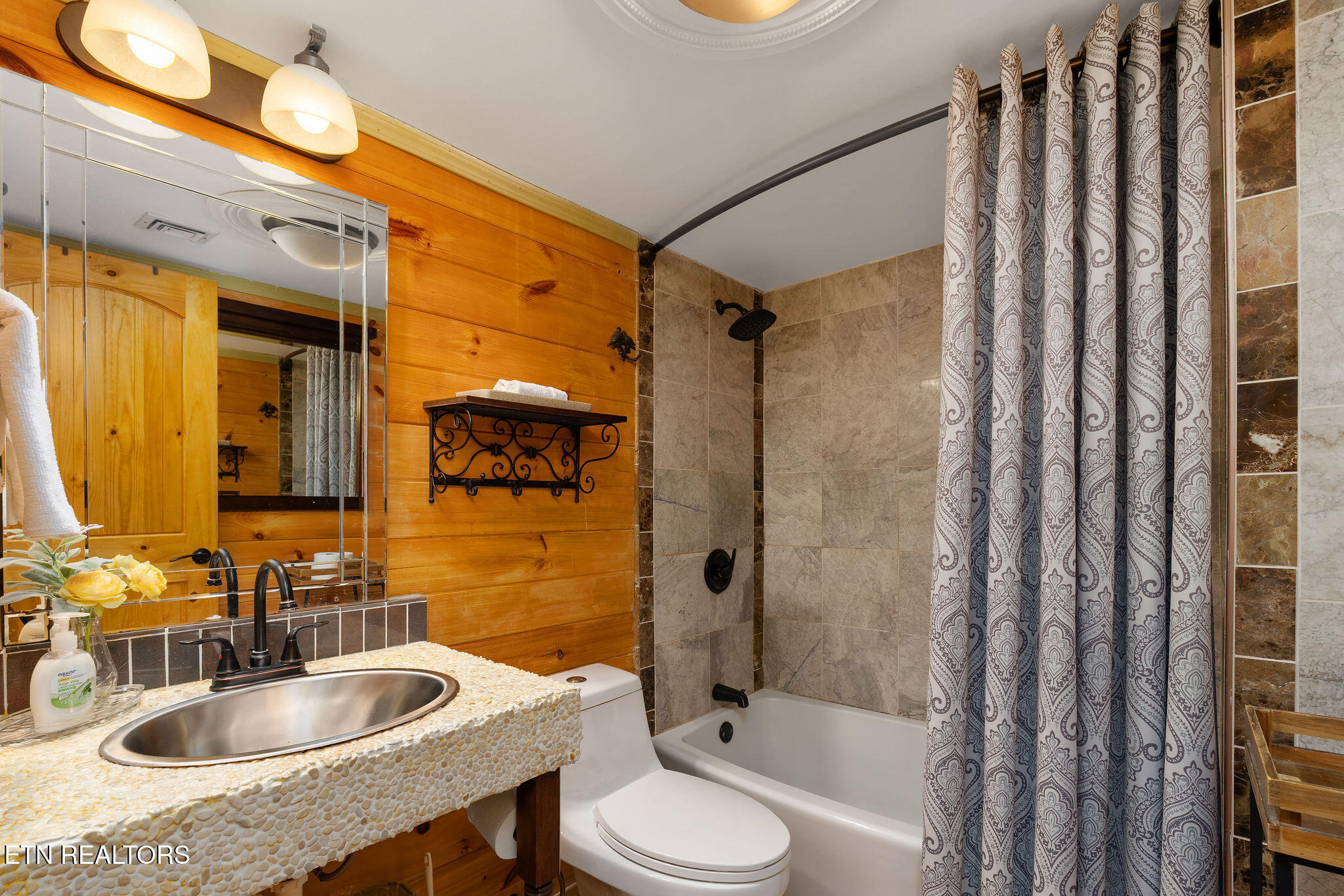 3710 Weber Road, Unit 101B Gatlinburg, TN 37738 - Photo 6 of 48 DSC02887