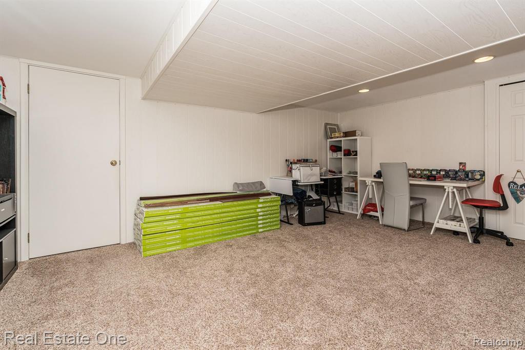 3460 Wedgewood Drive Rochester Hills, MI 48306 - Photo 35 of 47