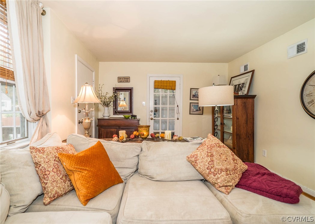 8207 Rexford Road Henrico, VA 23229 - Photo 7 of 32 Gallery Image 7