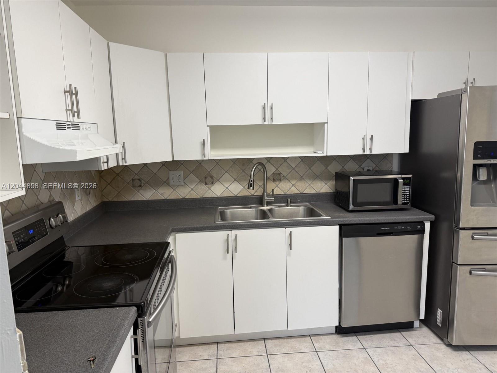9686 Southwest 138th Avenue, Unit 9686 Miami, FL 33186 - Photo 19 of 20