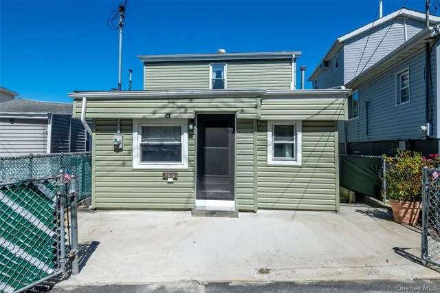 $325,000 | 75-c Edgewater Park Edgewater Park, Unit 75C | Throgs Neck