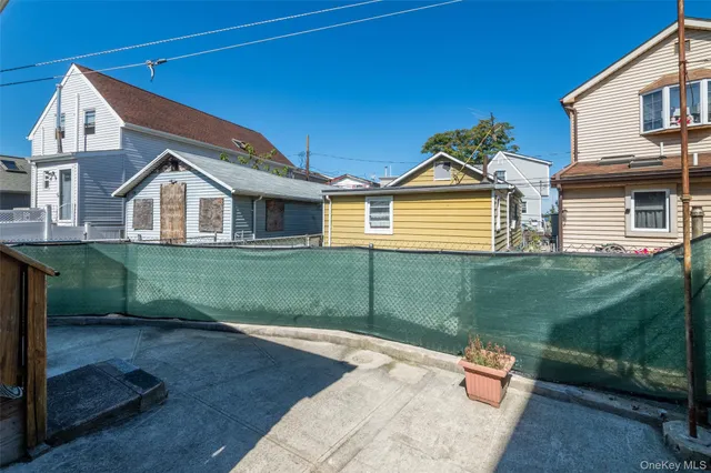 $325,000 | 75-c Edgewater Park Edgewater Park, Unit 75C | Throgs Neck