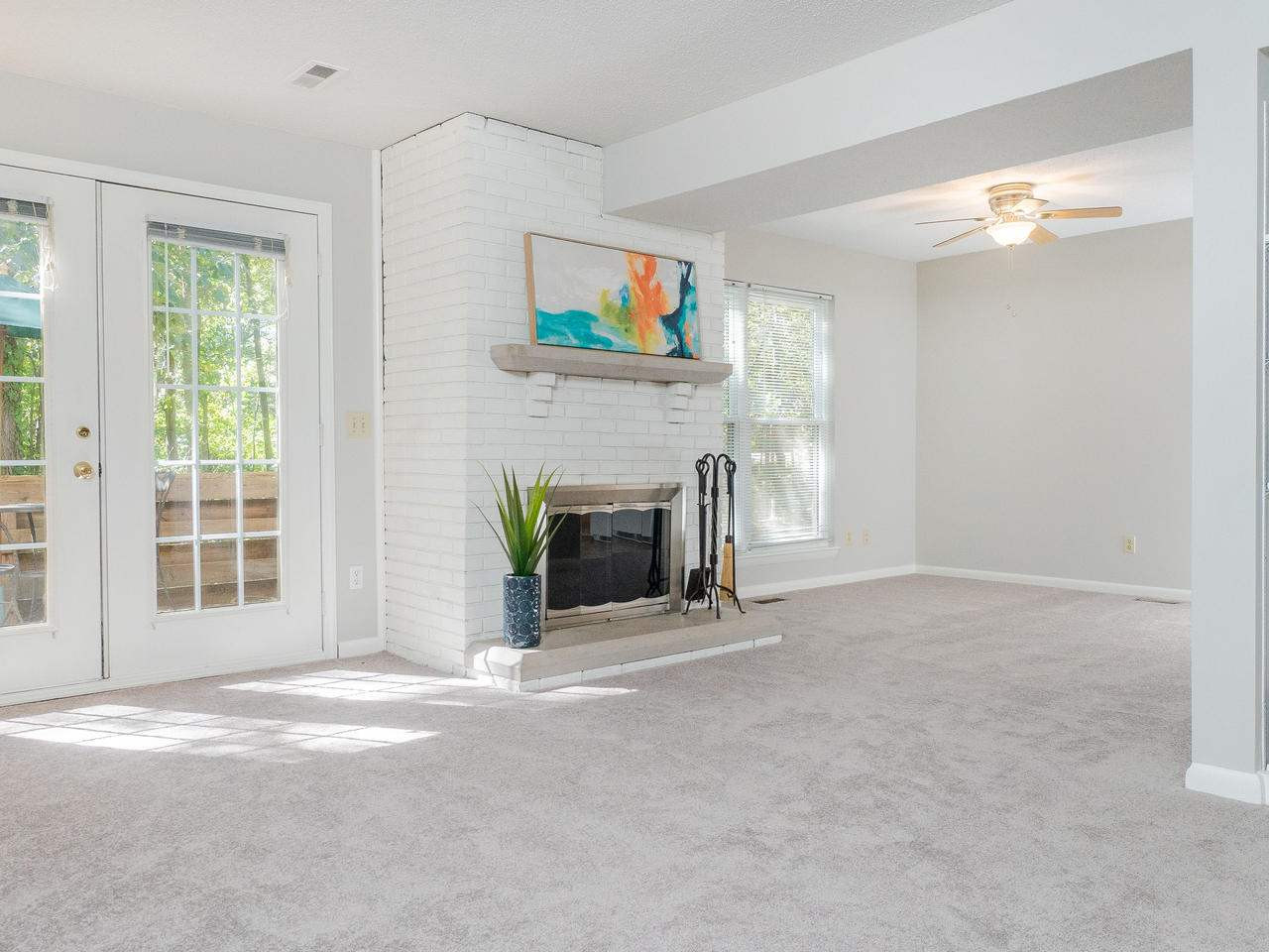 3949 Wendy Lane, Unit UN3D2 Raleigh, NC 27606 - Photo 9 of 27 Family Room