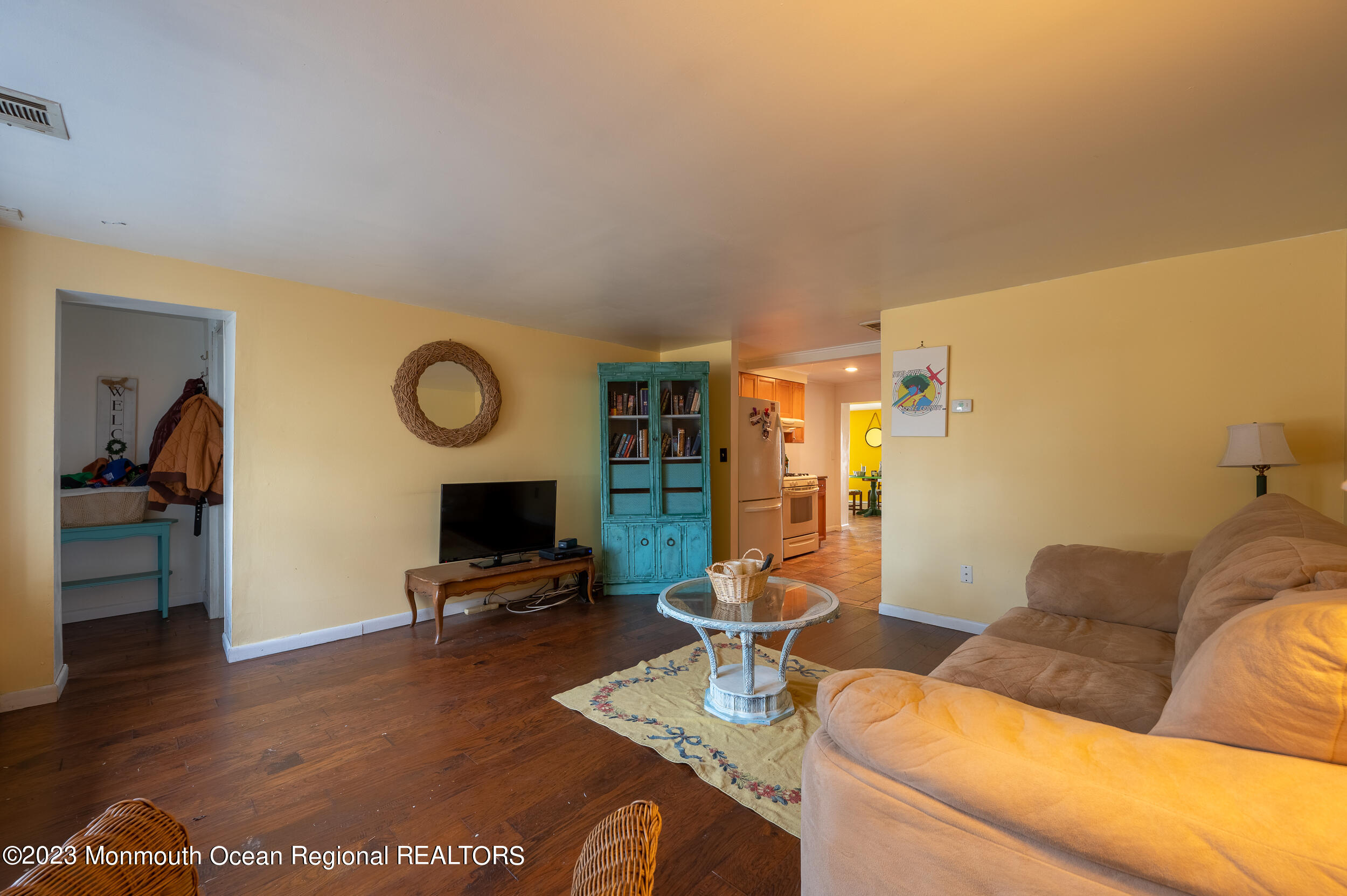 2228 Kenneth Road Point Pleasant, NJ 08742 - Photo 4 of 18 Living 2