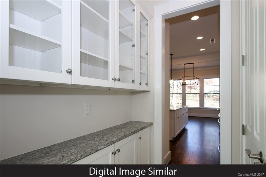 912 Millbrook Road, Unit C Charlotte, NC 28211 - Photo 5 of 24 Gallery Image 5