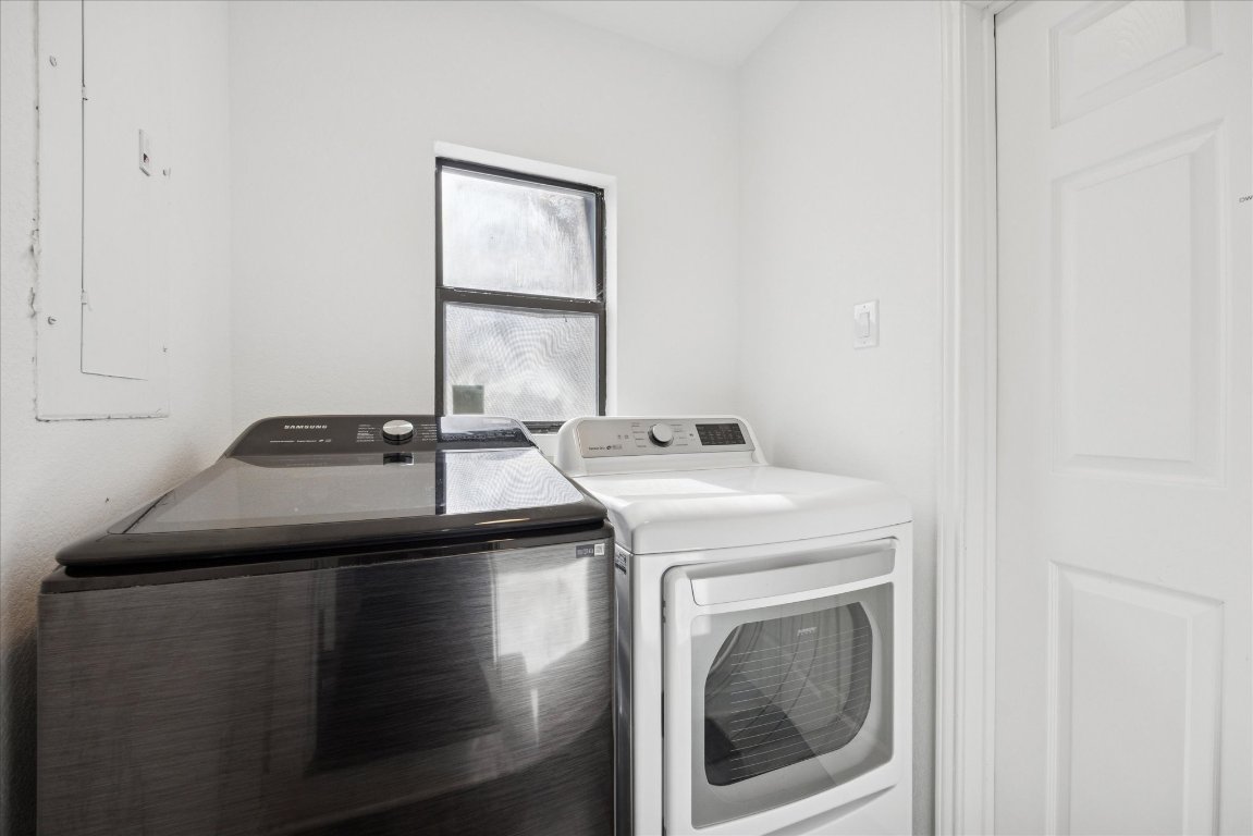 604 Pressler Street Austin, TX 78703 - Photo 13 of 40 Laundry room with separate washer and dryer