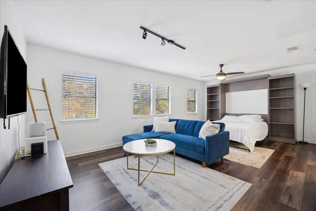 $7,250 | 604 Pressler Street, Austin, TX 78703