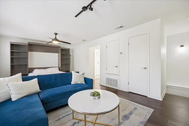 $7,250 | 604 Pressler Street, Austin, TX 78703