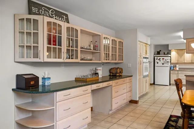 $550,000 | 211 Bluff Avenue, Eastlake, MI 49626