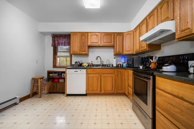 $550,000 | 211 Bluff Avenue, Eastlake, MI 49626