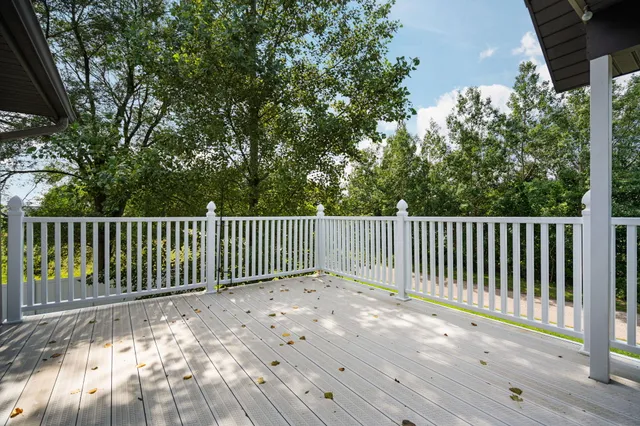 $550,000 | 211 Bluff Avenue, Eastlake, MI 49626