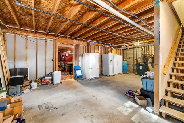 $550,000 | 211 Bluff Avenue, Eastlake, MI 49626