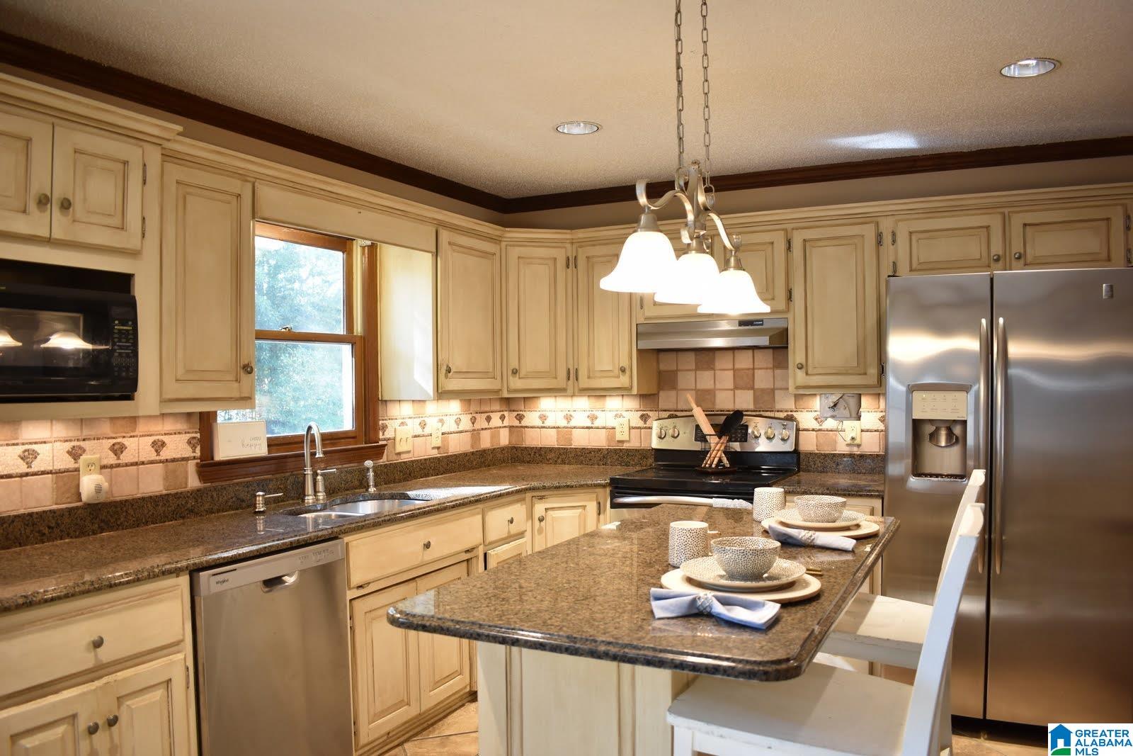 136 Cedar Rock Road Leeds, AL 35094 - Photo 16 of 63 Gallery Image 16