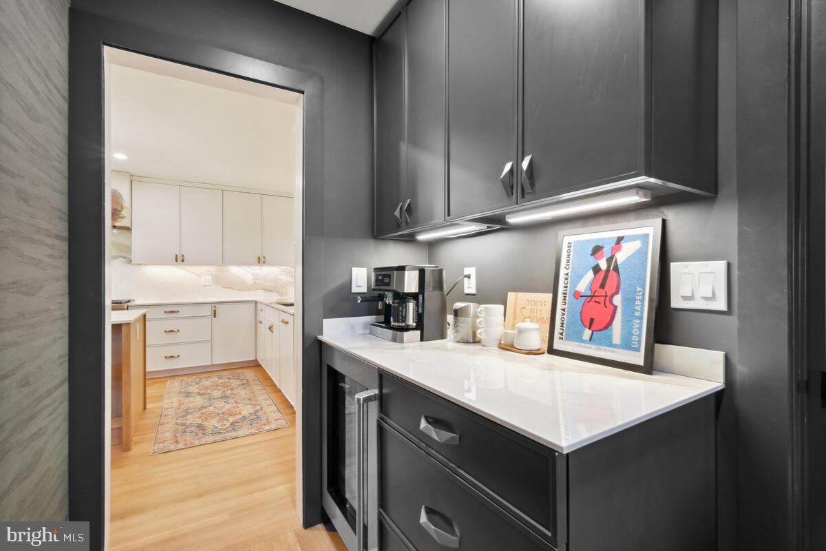 11900 Viewcrest Terrace Silver Spring, MD 20902 - Photo 17 of 69 MAIN LEVEL - COFFEE ROOM