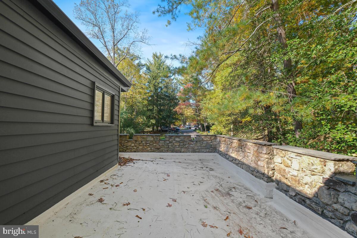 11900 Viewcrest Terrace Silver Spring, MD 20902 - Photo 34 of 69 OWNERS SUITE - PRIVATE PATIO