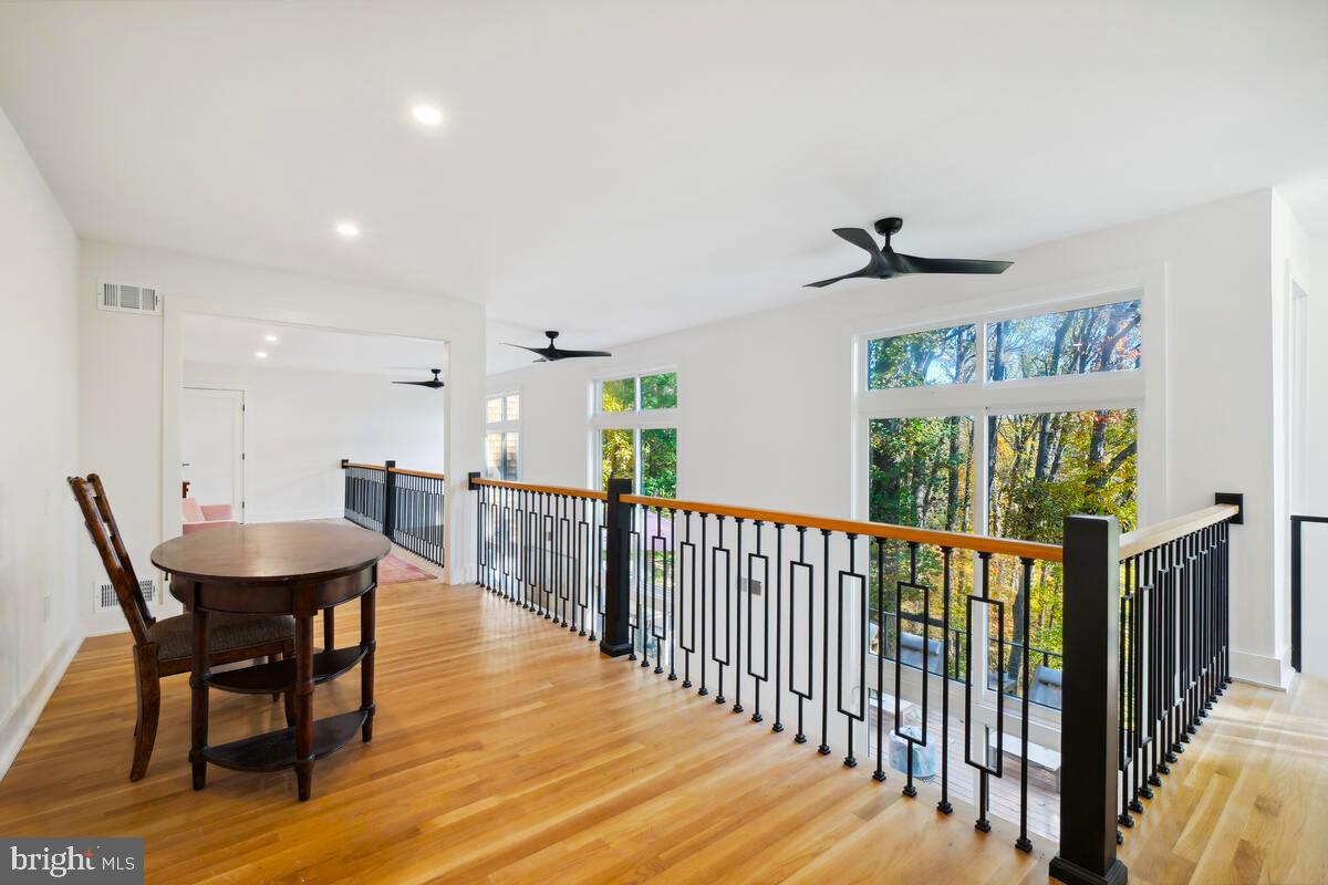 11900 Viewcrest Terrace Silver Spring, MD 20902 - Photo 38 of 69 a view of a dining room with furniture